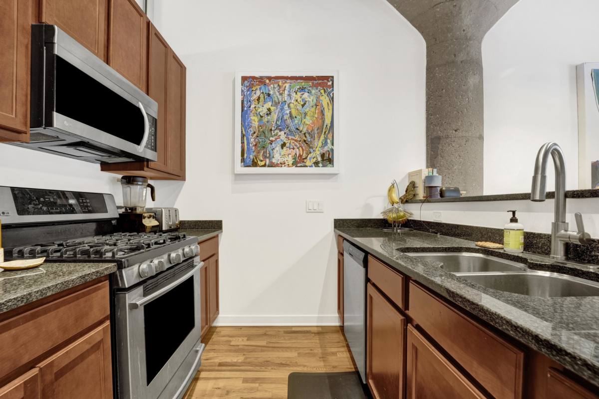 Apartment for rent at 1151 W 15th St #136, Chicago, IL 60608