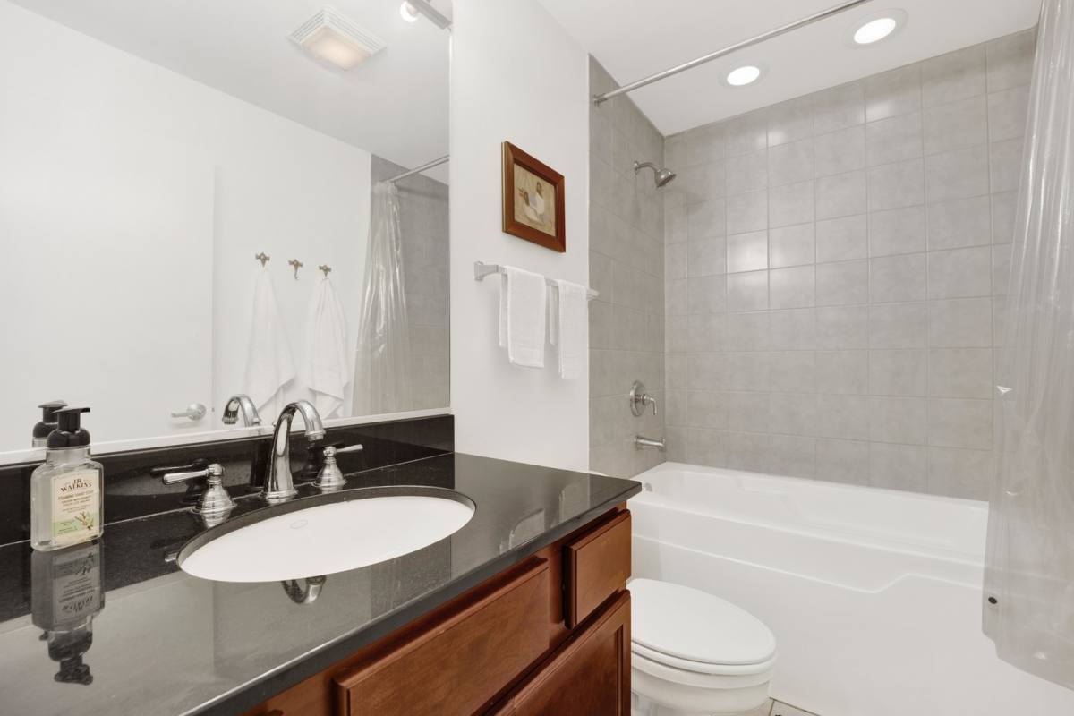 Apartment for rent at 1151 W 15th St #136, Chicago, IL 60608