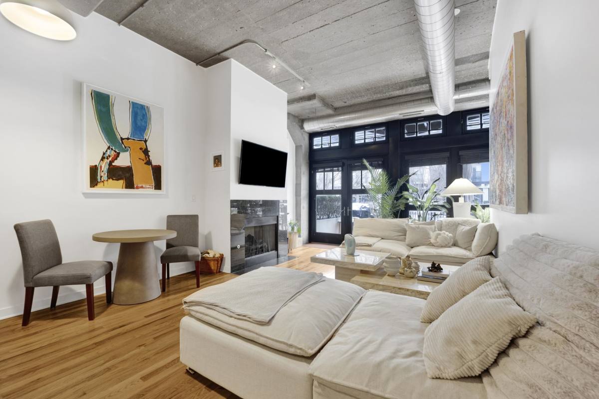 Apartment for rent at 1151 W 15th St #136, Chicago, IL 60608