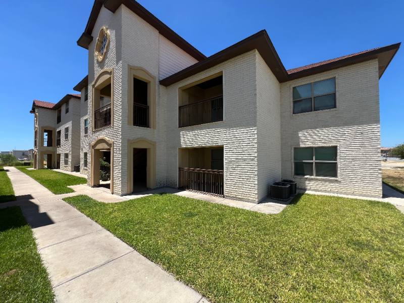 Apartment for rent at 1601 B Jacaman Rd, Laredo, TX 78041