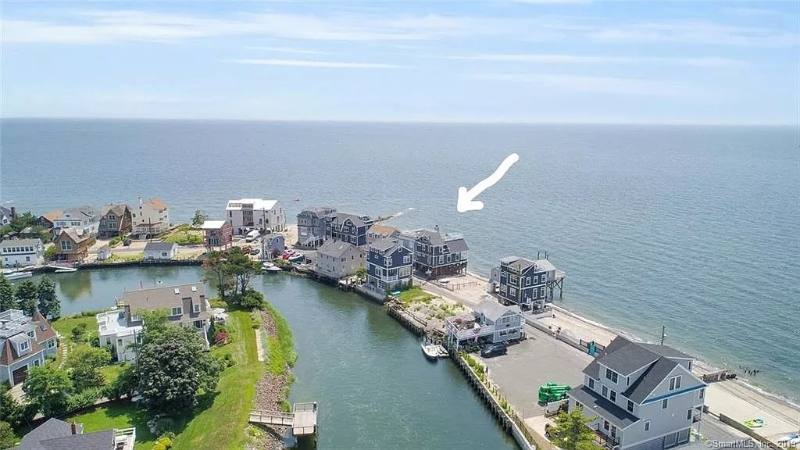 House for rent at 2155 Fairfield Beach Rd, Fairfield, CT 06824