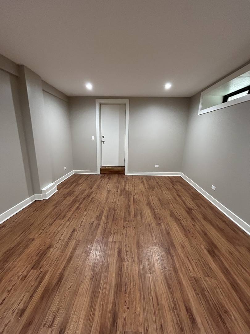 Apartment for rent at 753 W Buckingham Place #1, Chicago, IL 60657
