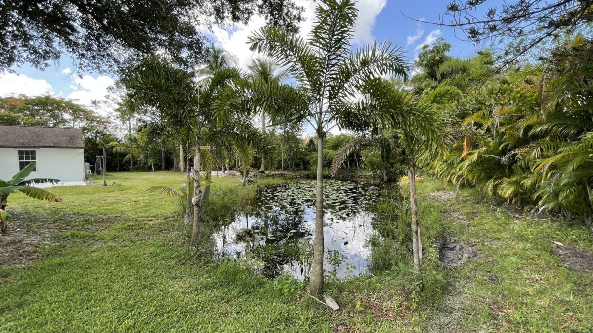 Apartment for rent at 17548 32nd Lane N, Loxahatchee, FL 33470