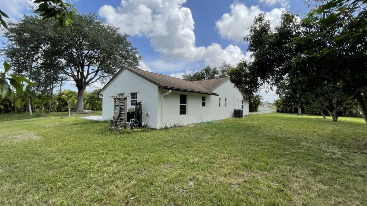 Apartment for rent at 17548 32nd Lane N, Loxahatchee, FL 33470