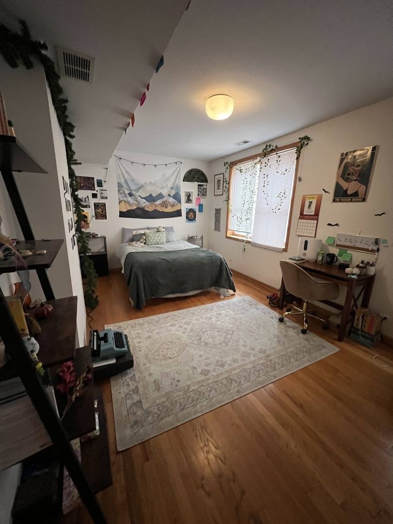 Apartment for rent at 4101 N Kenmore Ave #3S, Chicago, IL 60613