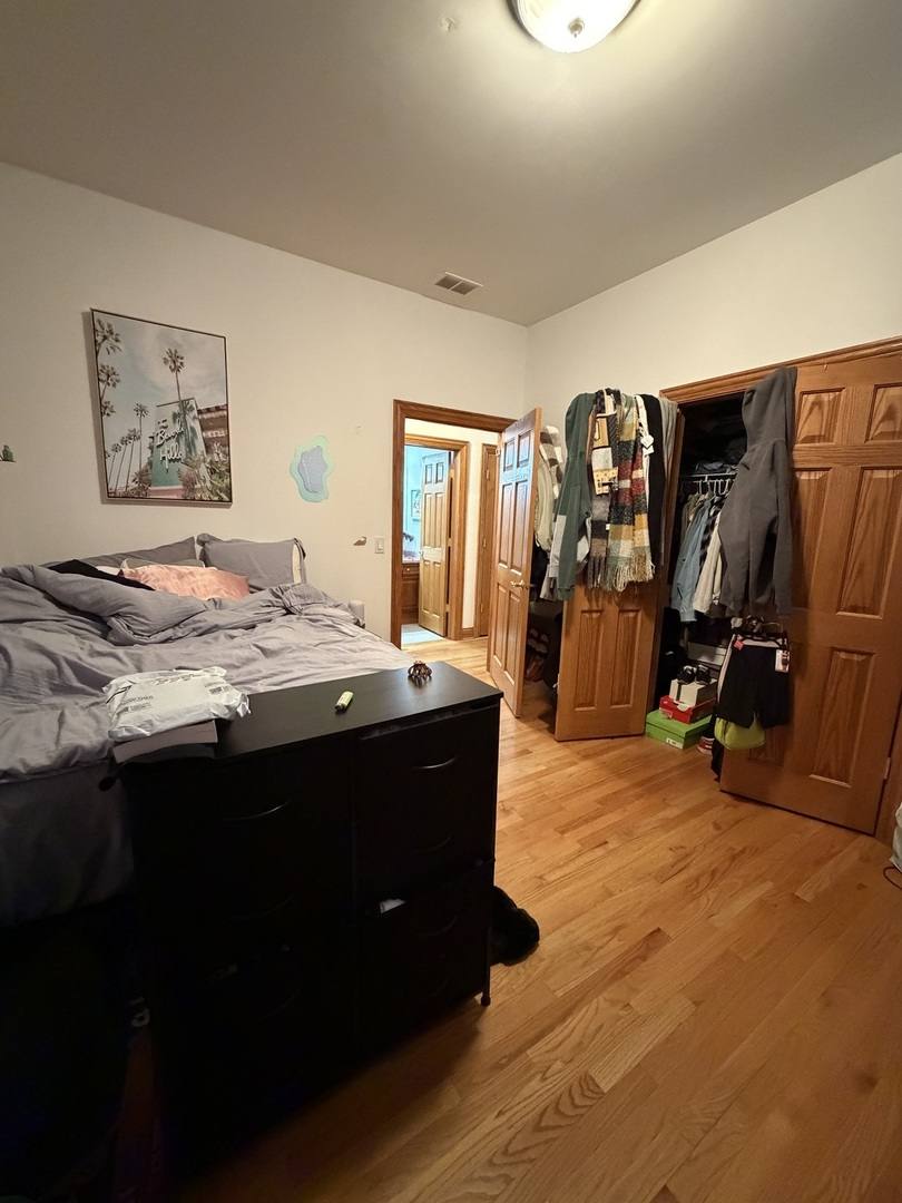 Apartment for rent at 3734 N Sheffield Ave #1S, Chicago, IL 60613