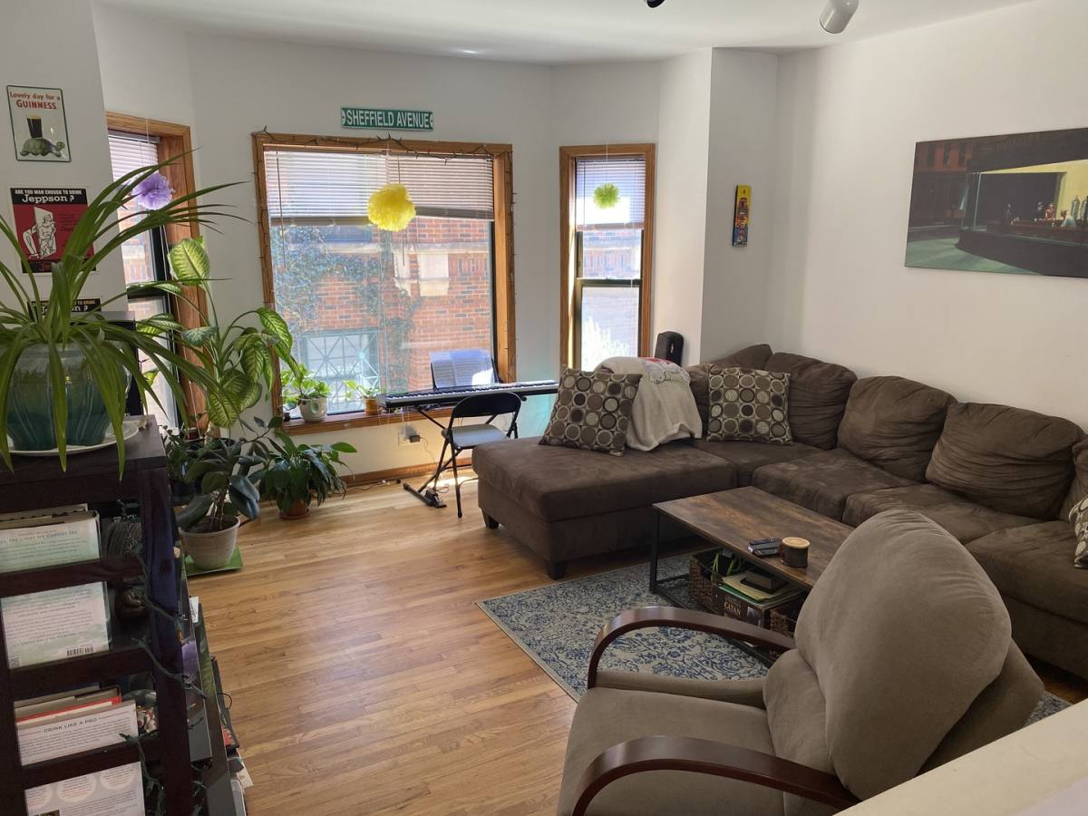 Apartment for rent at 632 W Patterson Ave #1N, Chicago, IL 60613