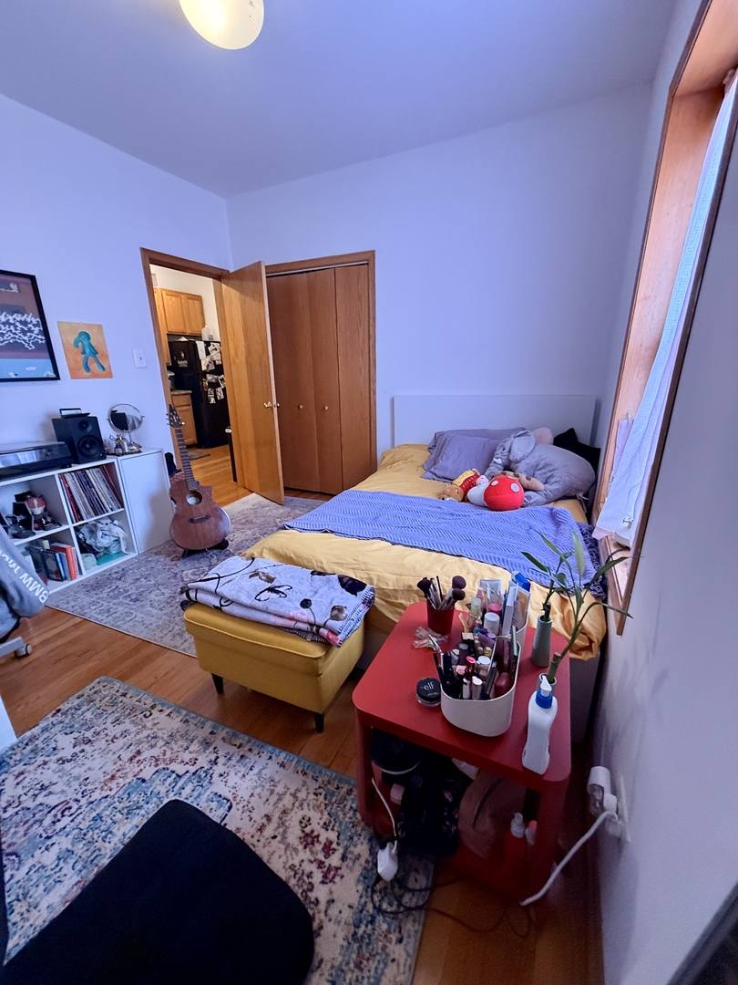 Apartment for rent at 626 W Patterson Ave #3W, Chicago, IL 60613