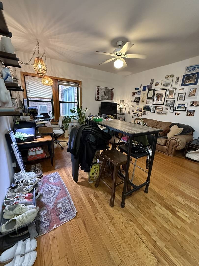 Apartment for rent at 628 W Patterson Ave #2E, Chicago, IL 60613