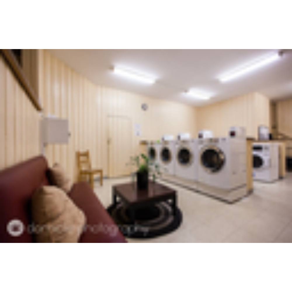 Condo for rent at 805 W Oakdale Ave #2B, Chicago, IL 60657