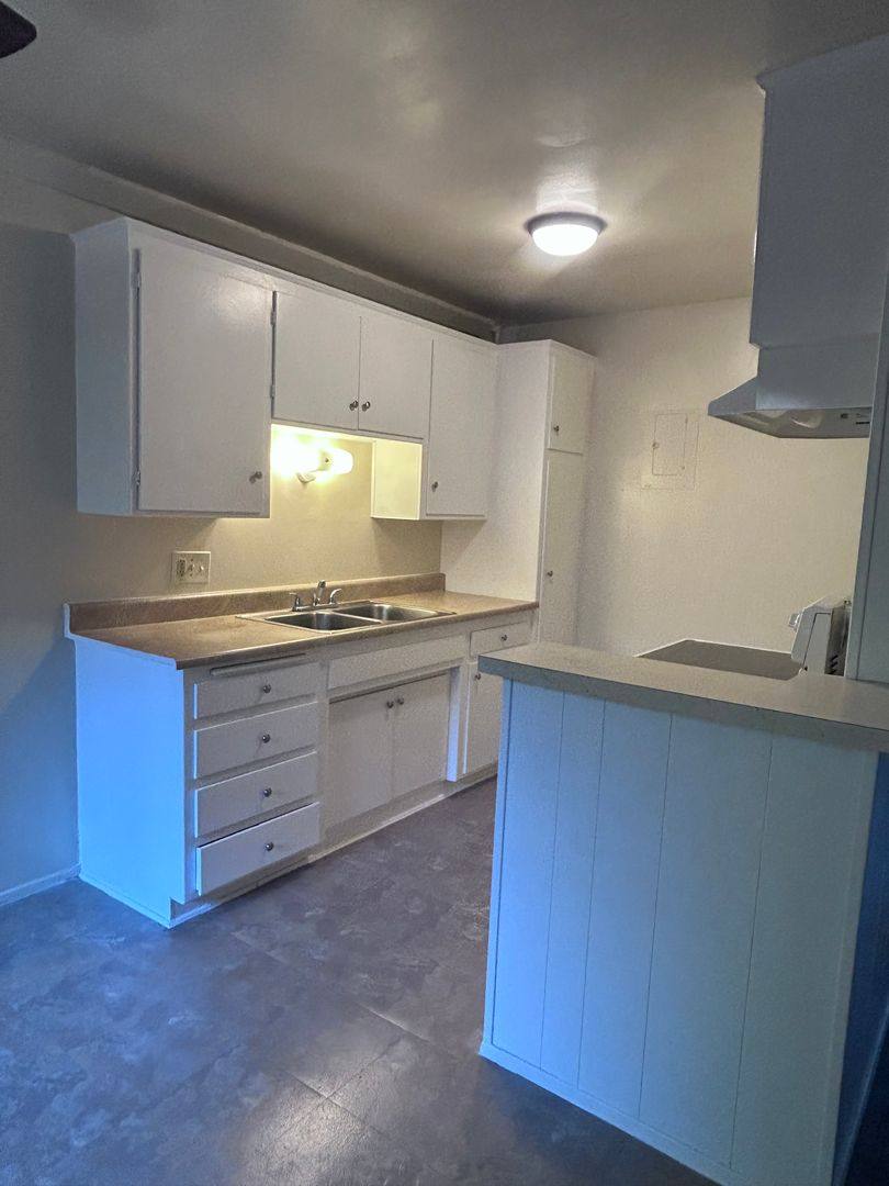 Apartment for rent at 201-217 S Ave, Los Angeles, CA 90042