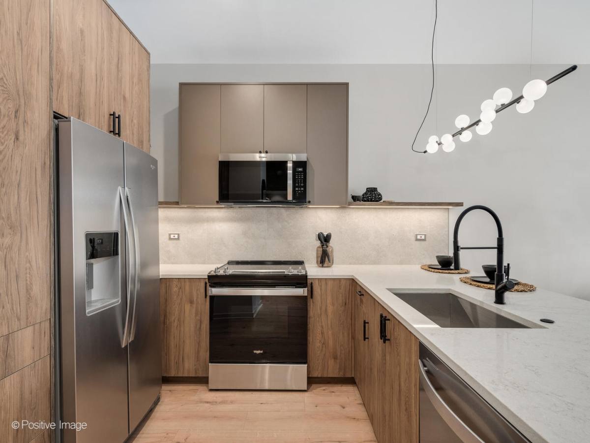 Apartment for rent at 1235 U N Ashland Ave #202, Chicago, IL 60622