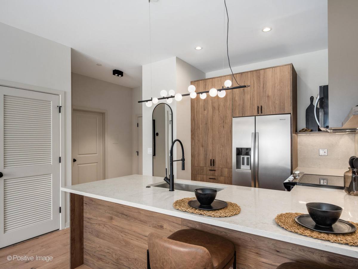Apartment for rent at 1235 U N Ashland Ave #202, Chicago, IL 60622