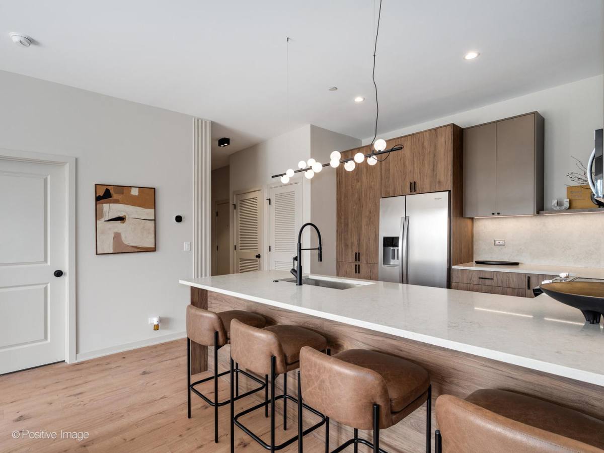Apartment for rent at 1235 U N Ashland Ave #202, Chicago, IL 60622