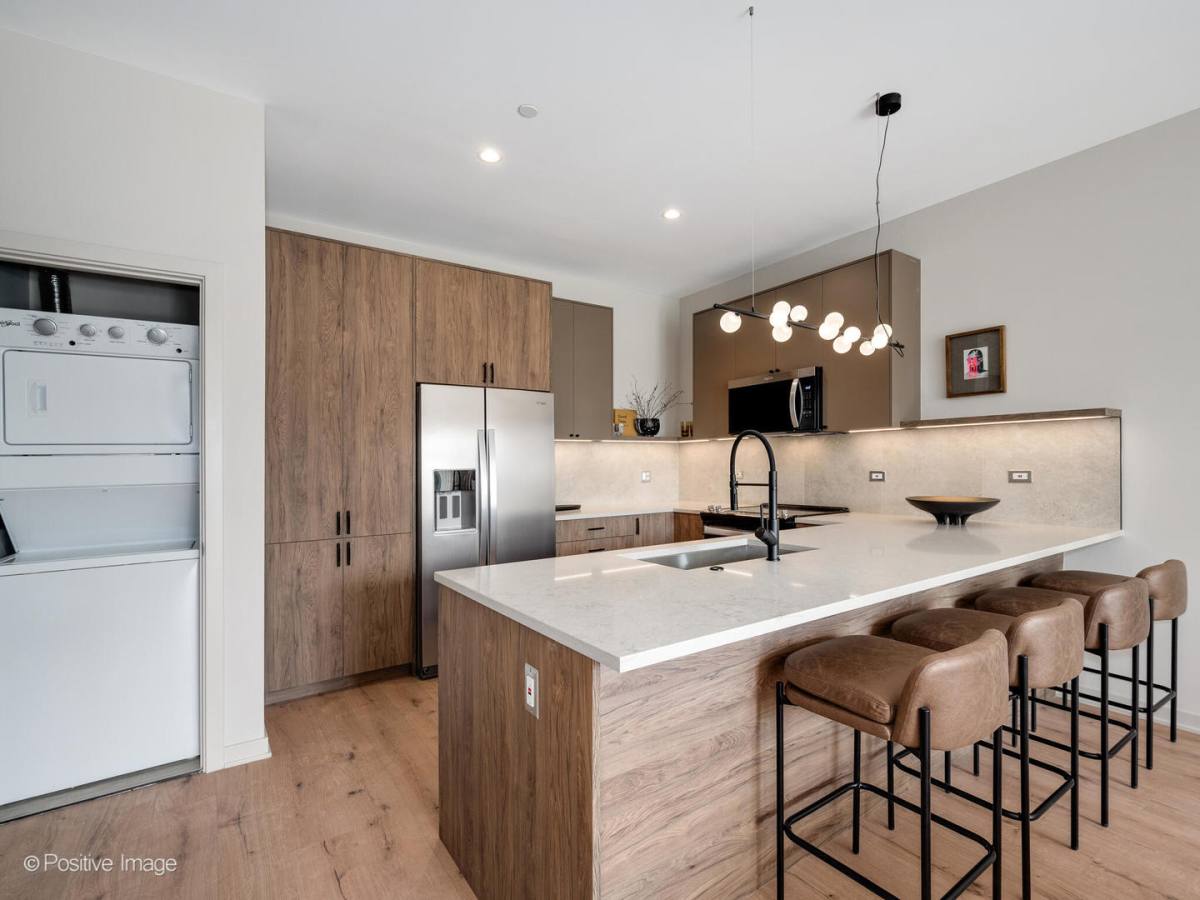 Apartment for rent at 1235 U N Ashland Ave #202, Chicago, IL 60622