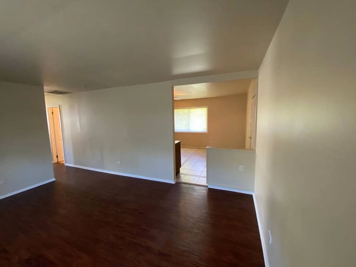Apartment for rent at 22249 Latonia Lane, Richton Park, IL 60471