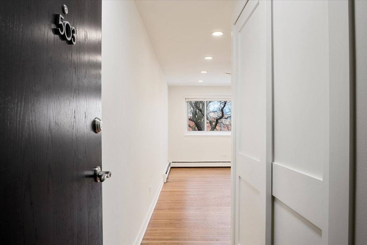 Apartment for rent at 515 W Wrightwood Ave #503, Chicago, IL 60614
