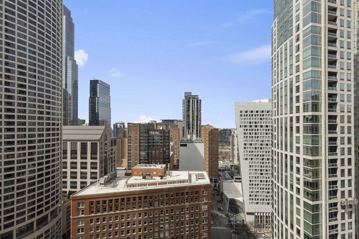 Apartment for rent at 111 E Chestnut St #30B, Chicago, IL 60611