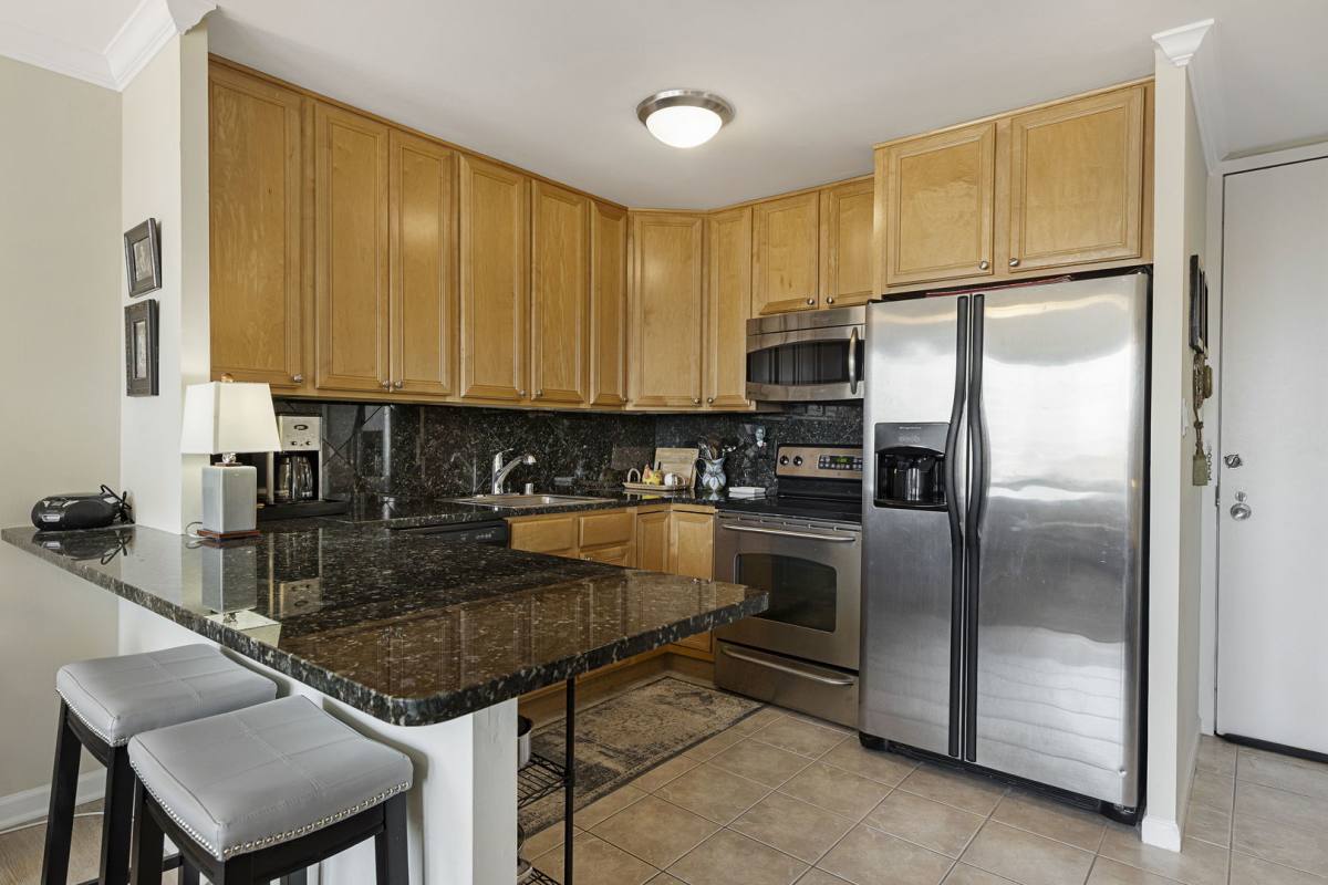 Apartment for rent at 111 E Chestnut St #30B, Chicago, IL 60611