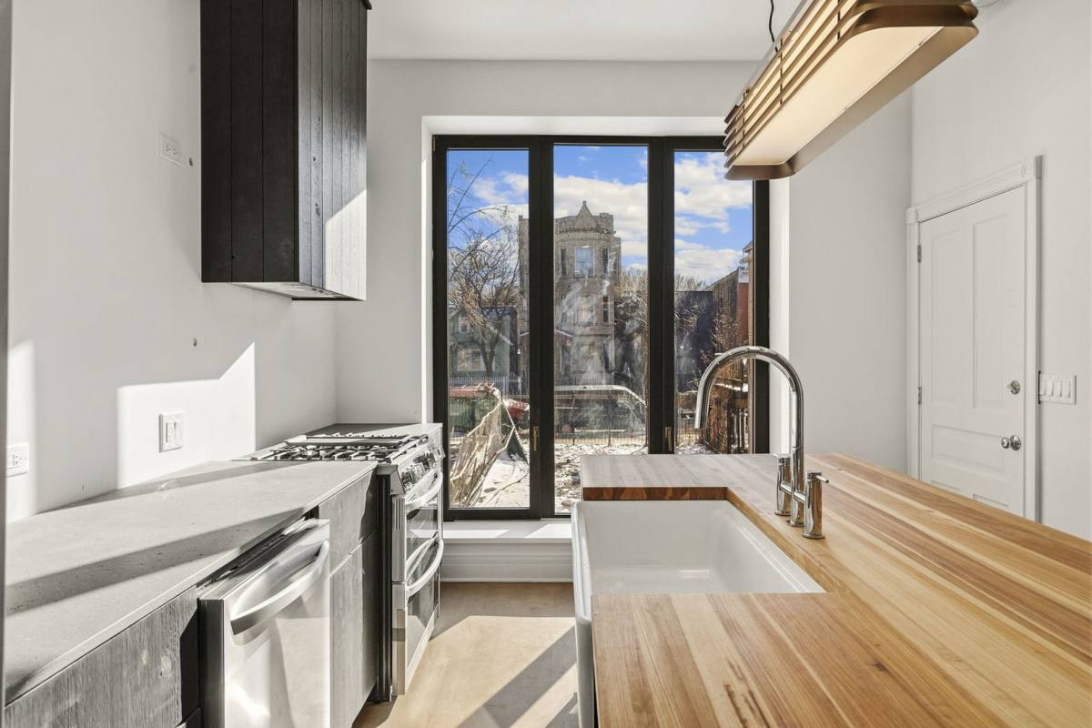Apartment for rent at 1414 N Maplewood Ave #1, Chicago, IL 60622