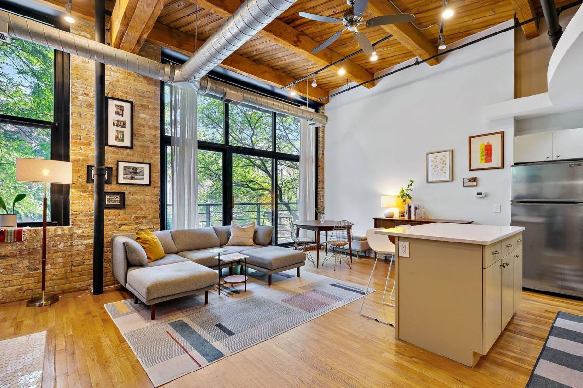 Apartment for rent at 2210 W Wabansia Ave #202, Chicago, IL 60647
