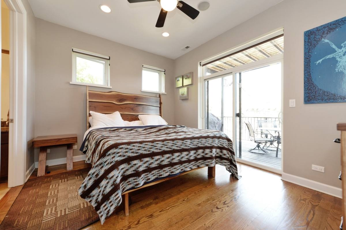 Apartment for rent at 1518 W Chestnut St #2, Chicago, IL 60642