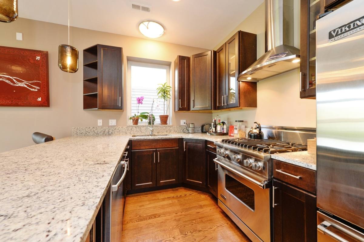 Apartment for rent at 1518 W Chestnut St #2, Chicago, IL 60642