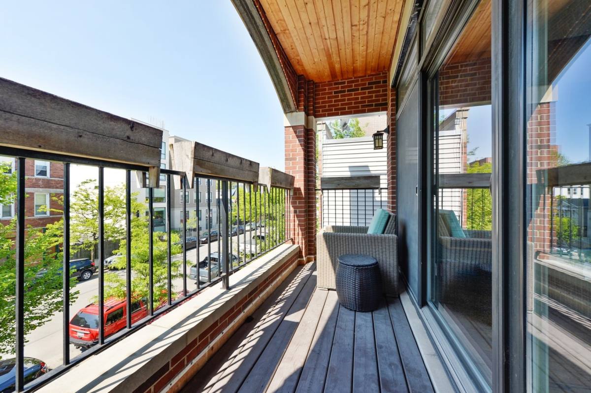 Apartment for rent at 1518 W Chestnut St #2, Chicago, IL 60642