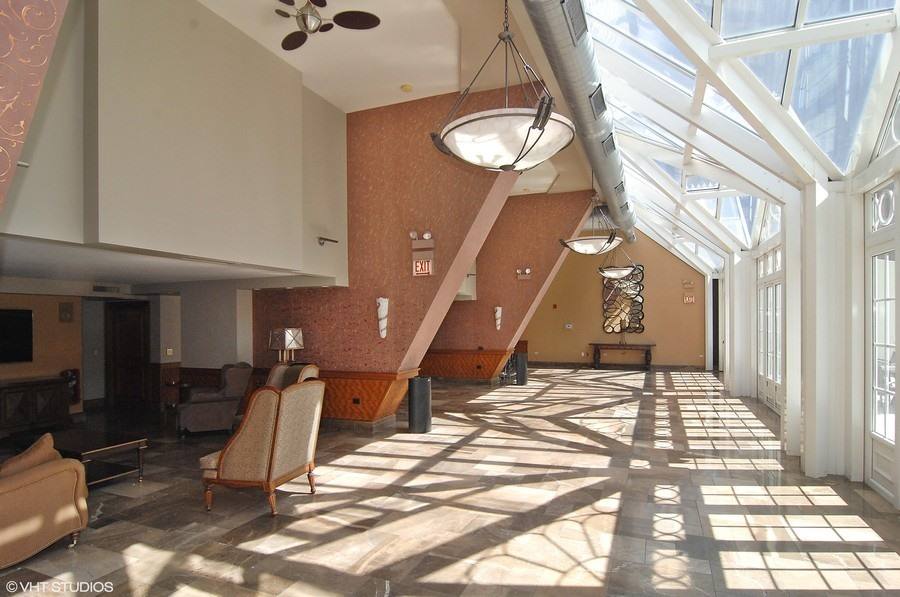 Apartment for rent at 111 25 E Chestnut St 25F #25F, Chicago, IL 60611