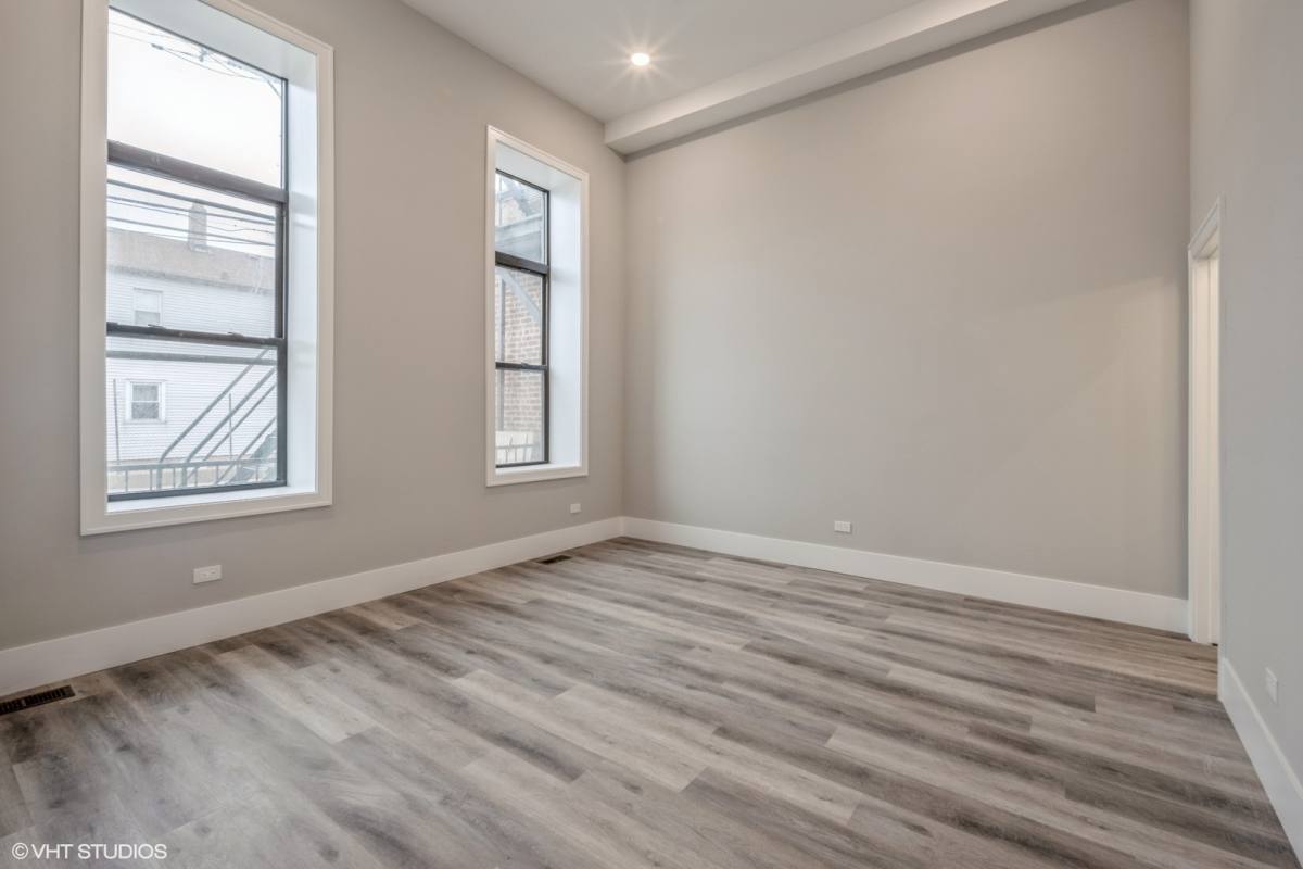Apartment for rent at 639 W 18th St #1, Chicago, IL 60616