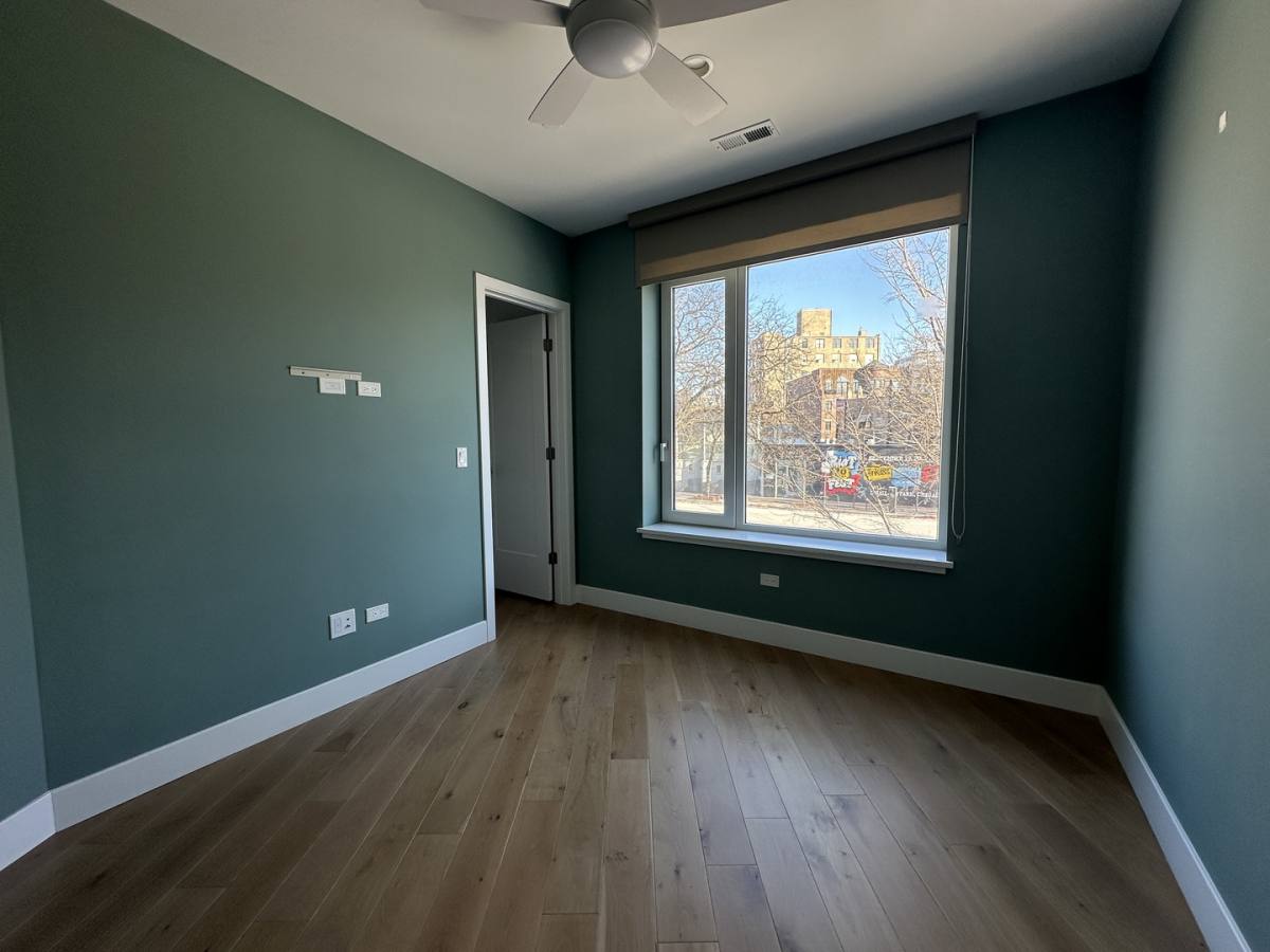 Apartment for rent at 550 N Ogden Ave #2S, Chicago, IL 60642