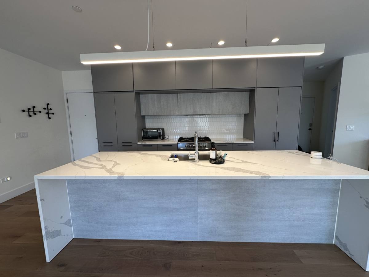 Apartment for rent at 550 N Ogden Ave #2S, Chicago, IL 60642