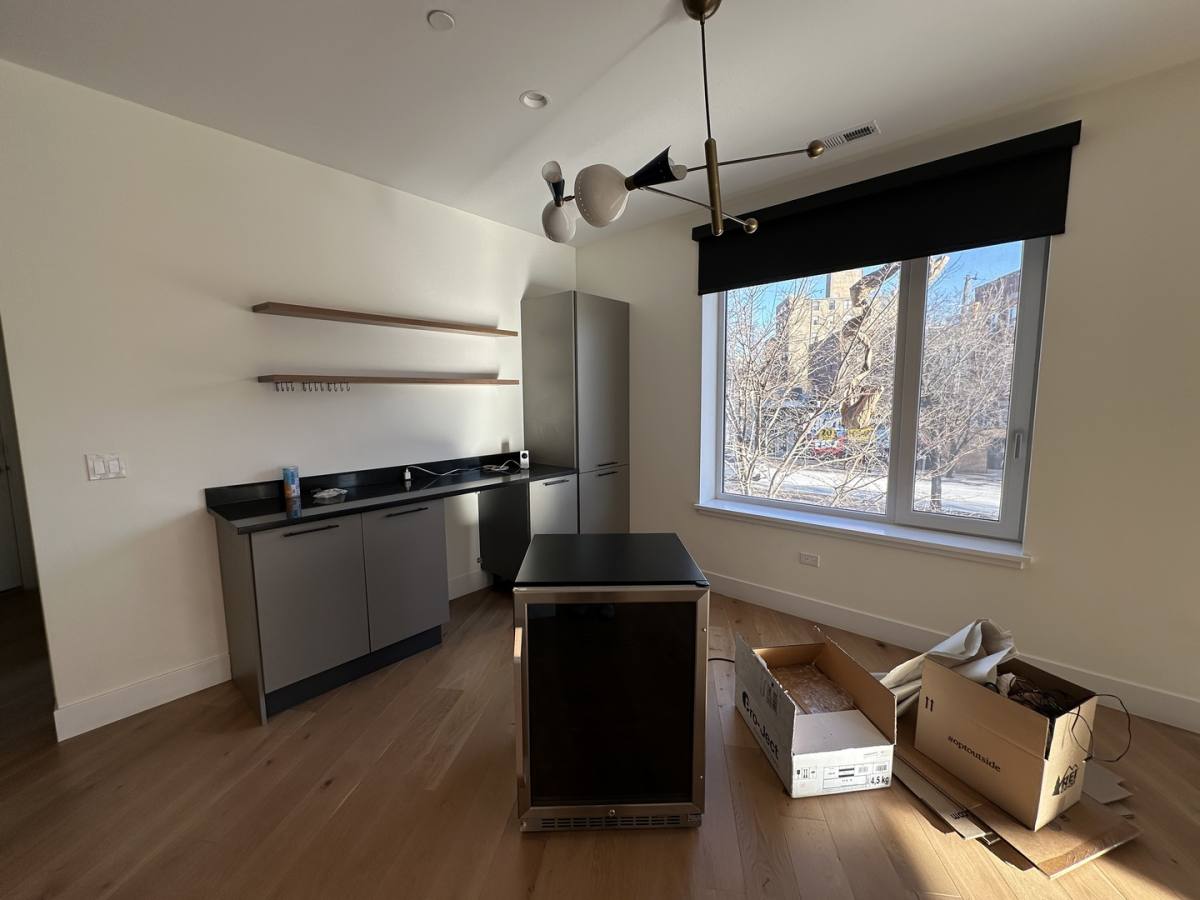 Apartment for rent at 550 N Ogden Ave #2S, Chicago, IL 60642