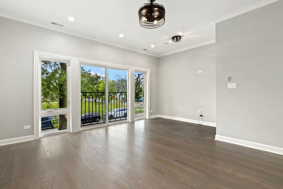 Condo for rent at 4605 S Langley Ave #2, Chicago, IL 60653