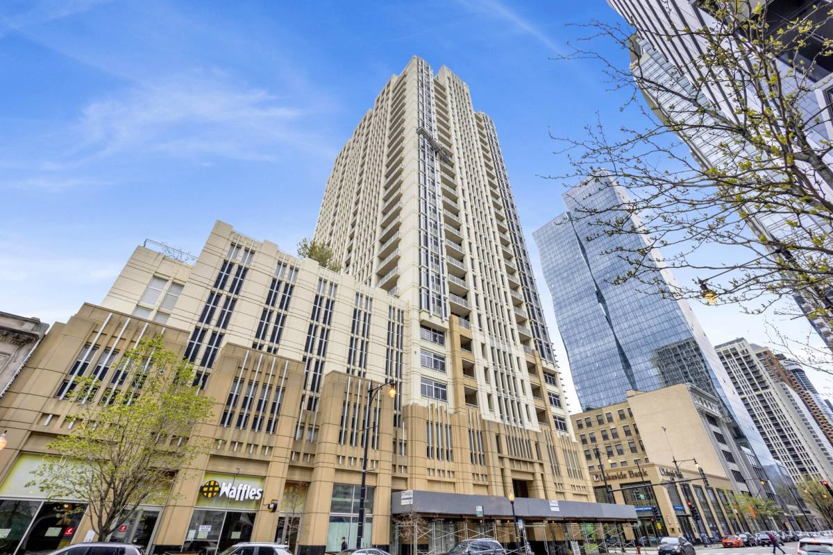 Condo for rent at 1400 S Michigan Ave #1110, Chicago, IL 60605