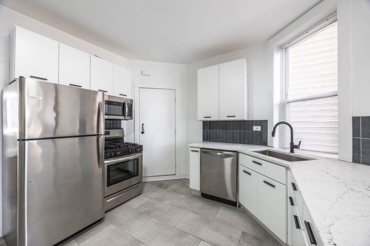 Apartment for rent at 1841 N Kedzie Ave #2F, Chicago, IL 60647