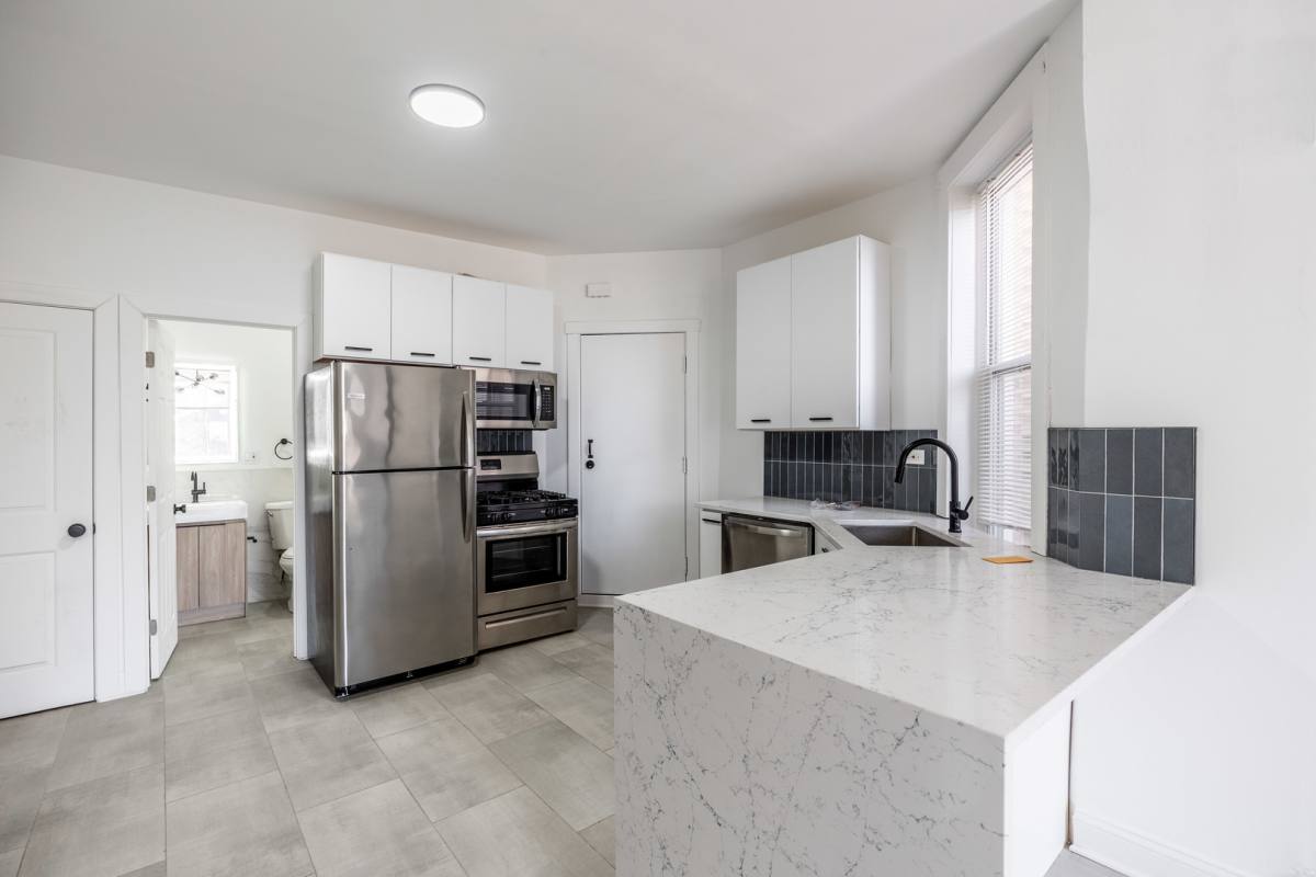 Apartment for rent at 1841 N Kedzie Ave #2F, Chicago, IL 60647