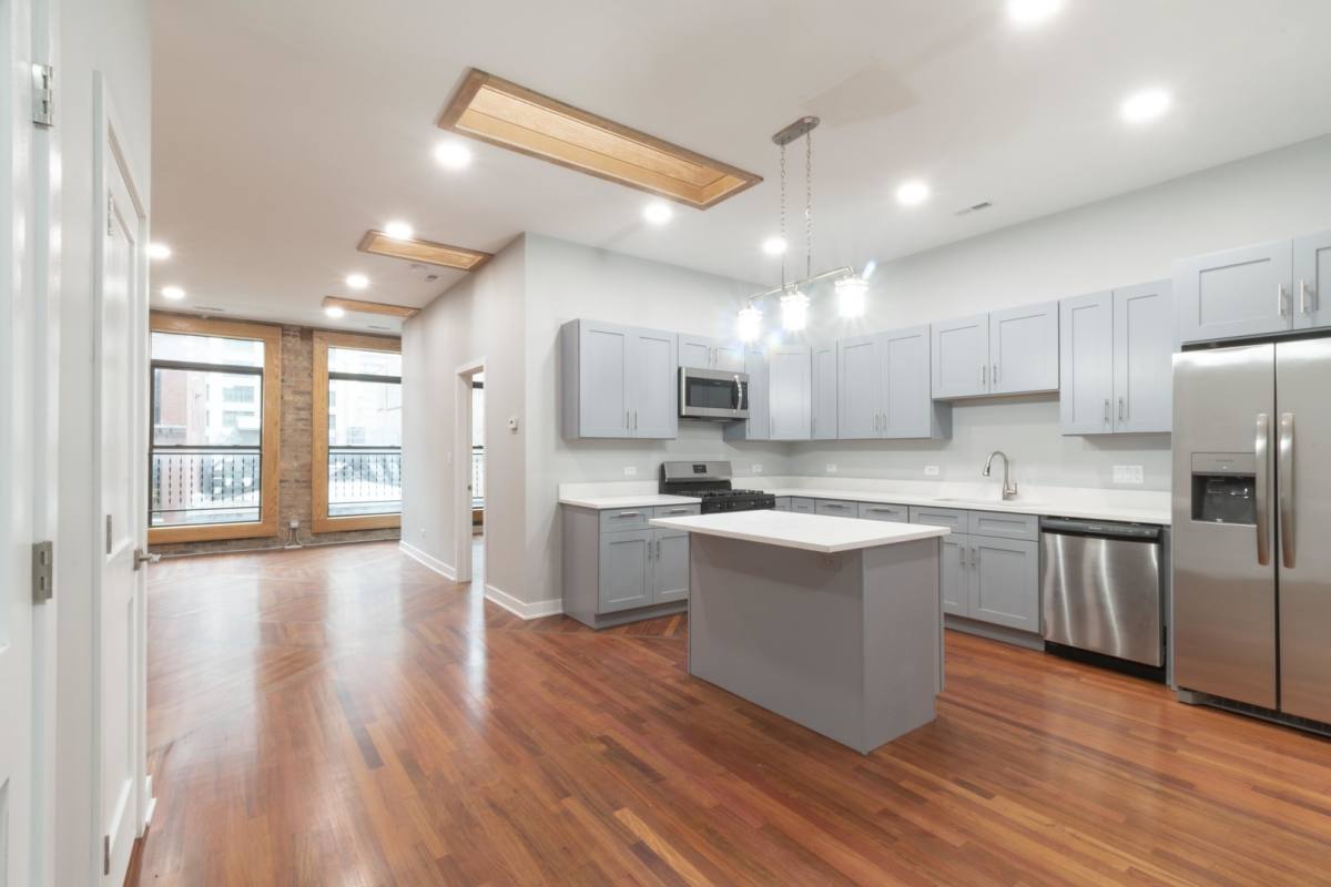 Apartment for rent at 23 W Hubbard St #4A, Chicago, IL 60654