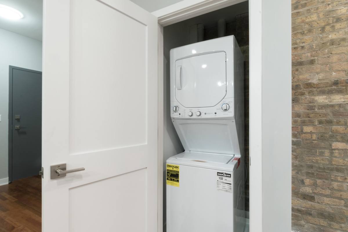 Apartment for rent at 23 W Hubbard St #4A, Chicago, IL 60654