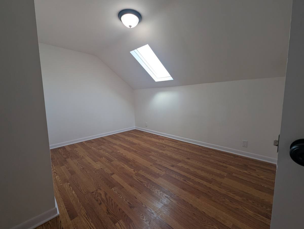 Apartment for rent at 1520 W Melrose St #2F, Chicago, IL 60657
