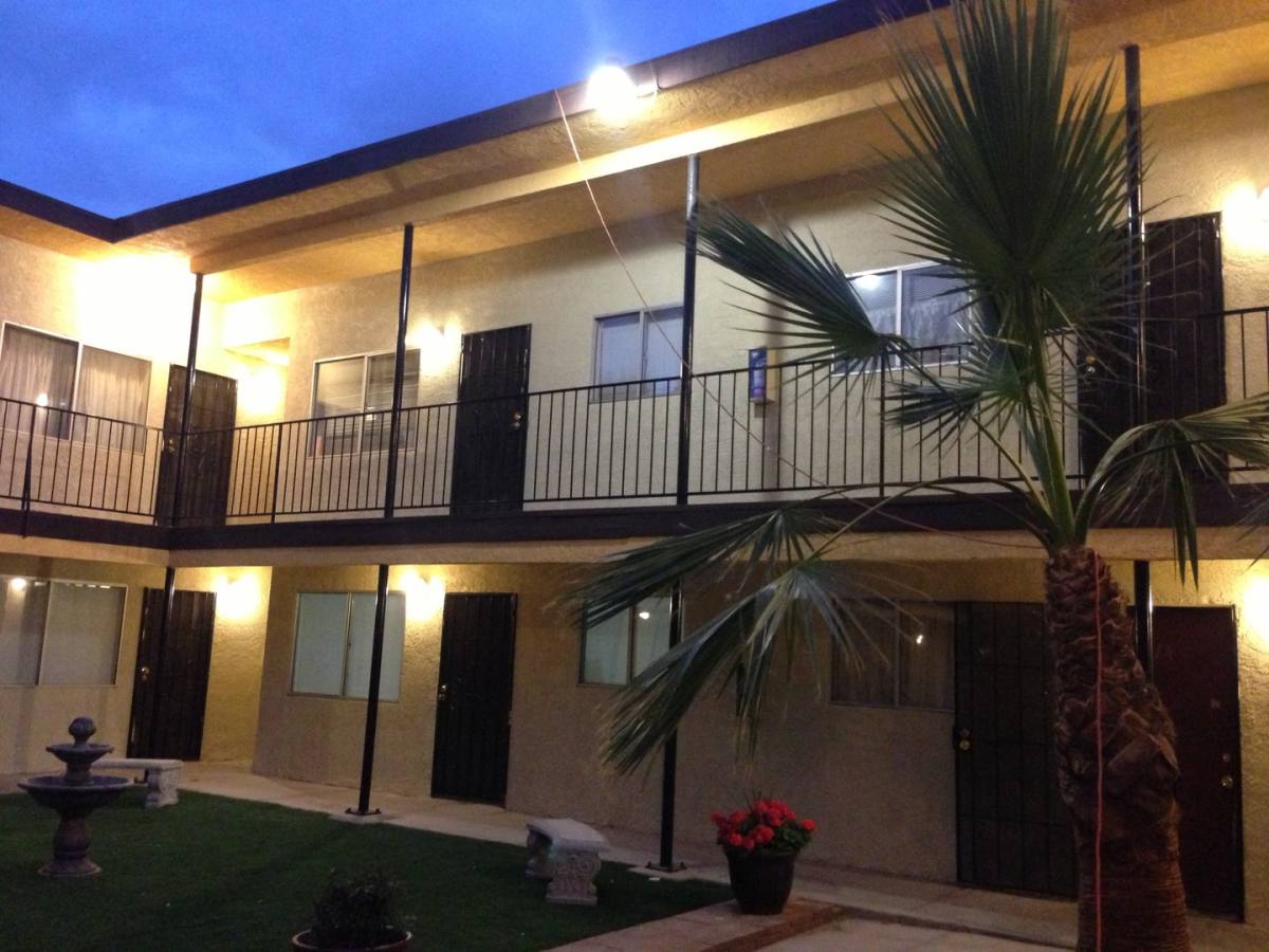 Apartment for rent at 1116 E Ogden Ave, Las Vegas, NV 89101