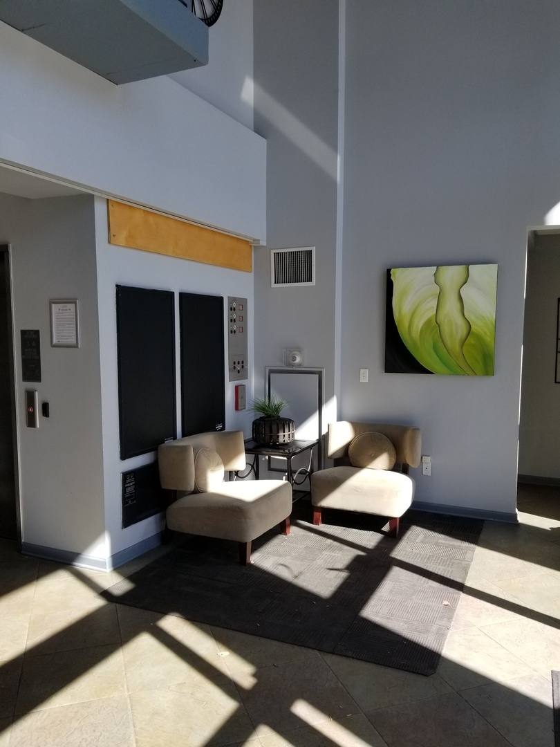 Apartment for rent at 1122 W Catalpa Ave #414, Chicago, IL 60640