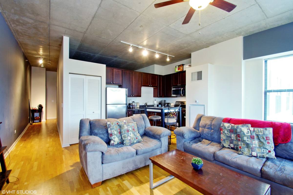 Apartment for rent at 1122 W Catalpa Ave #414, Chicago, IL 60640
