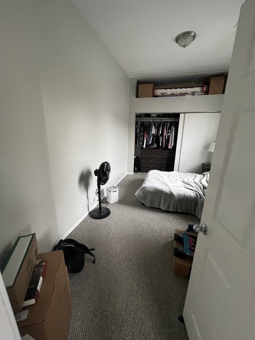 Apartment for rent at 866 W Aldine Ave #3, Chicago, IL 60657
