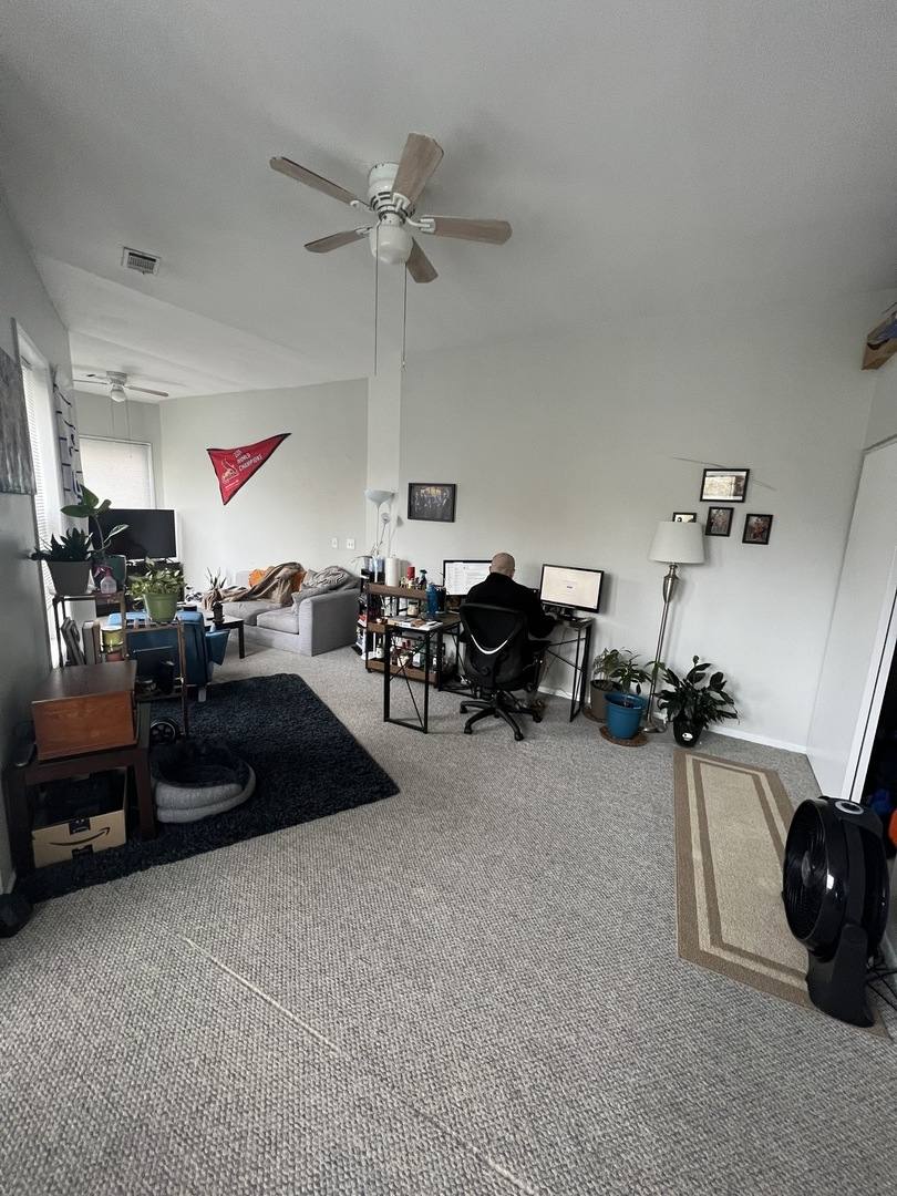 Apartment for rent at 866 W Aldine Ave #3, Chicago, IL 60657