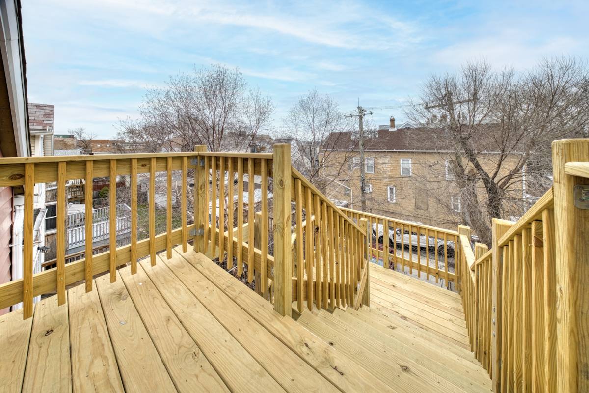 Apartment for rent at 3037 N Southport Ave #2R, Chicago, IL 60657