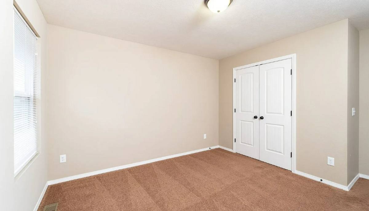 House for rent at 852 S Waco Ave, Springfield, MO 65802