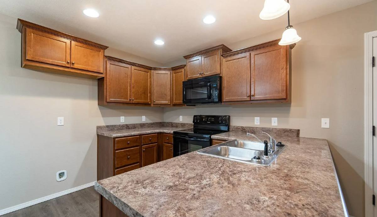 House for rent at 852 S Waco Ave, Springfield, MO 65802