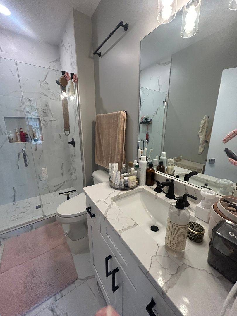 Apartment for rent at 3118 N Greenview Ave #301, Chicago, IL 60657