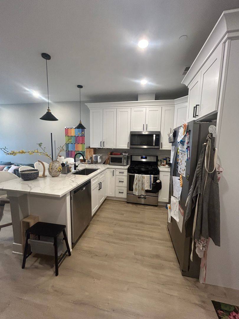 Apartment for rent at 3118 N Greenview Ave #301, Chicago, IL 60657